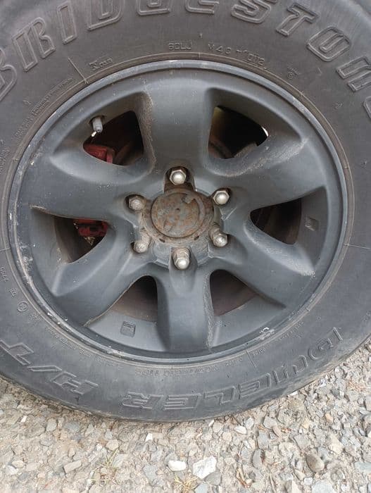 Felgi koła aluminiowe nissan patrol 16 z oponami