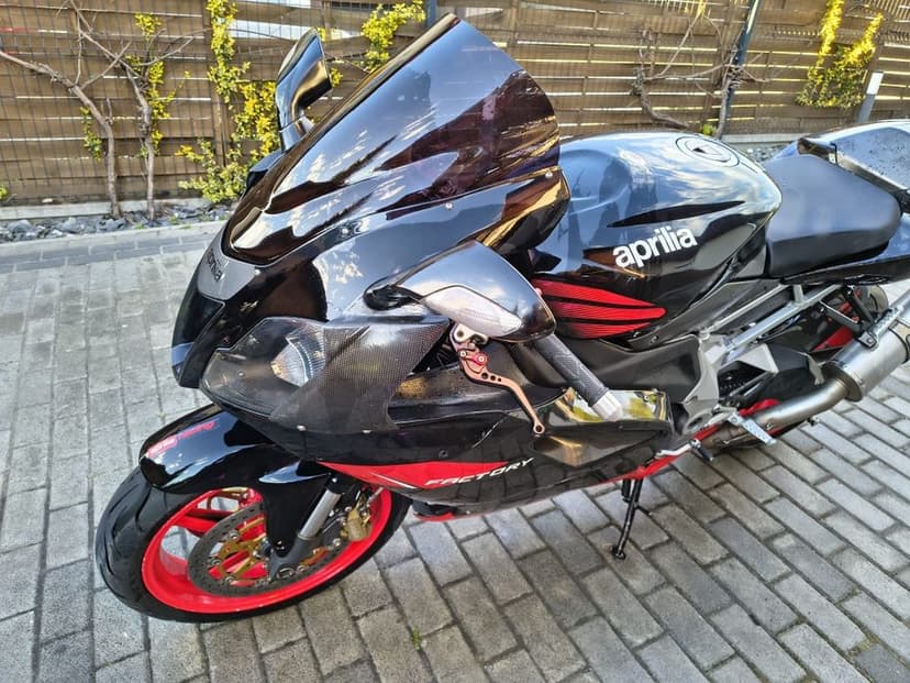 Aprilia rsv4, rsv1000r 2004 rok. Pocisk, tor