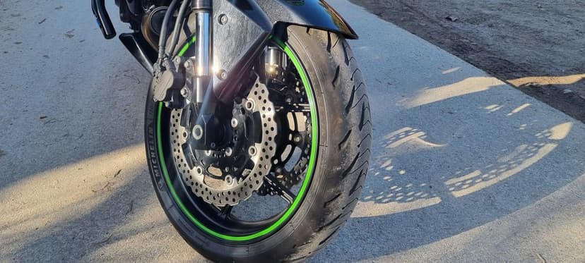 Kawasaki Z750 super stan.
