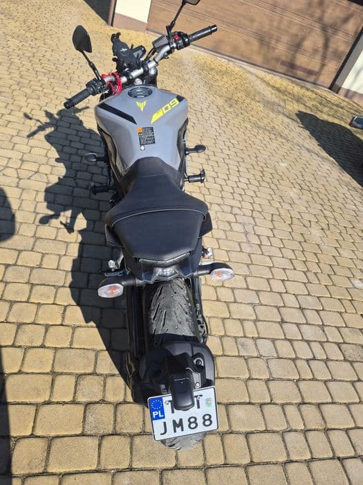 Yamaha mt09 2017 Night Fluo