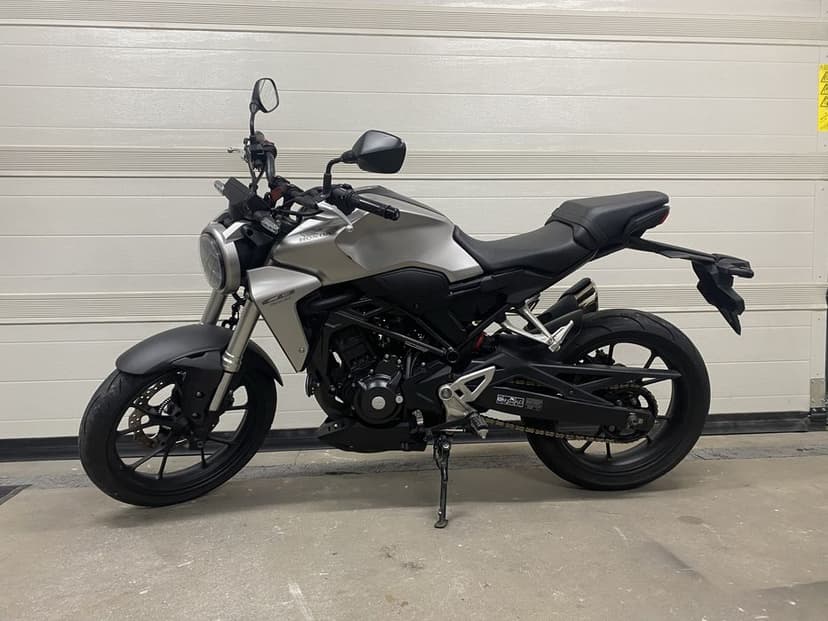 Honda CB300R Niski przebieg ładny stan A2 Cbr 250 Ktm Duke 390 ninja