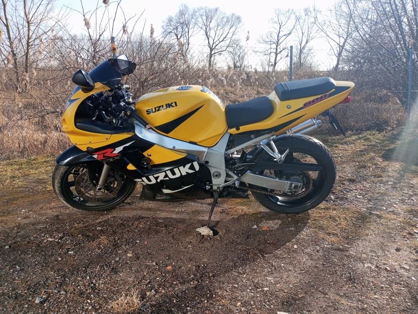 Suzuki GSX-R k1 600 rezerwacja