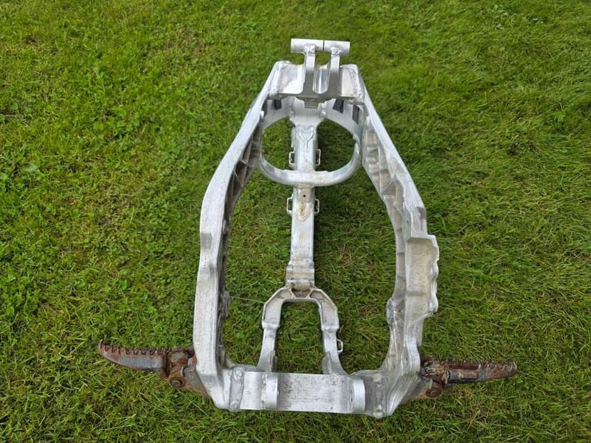 Rama alurama Suzuki RMZ 250 r. 2007