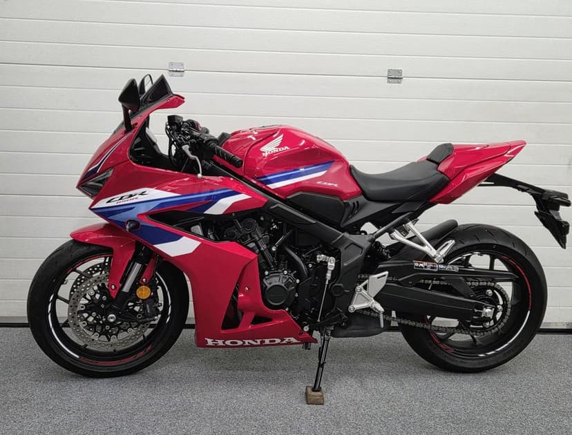 Honda CBR650R A2  35kW Quickshifter  rocznik 2025