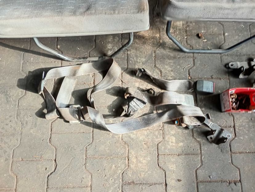 Fotele trzeci rząd 6, 7 miejsce Land Rover Discovery 1 89-98r. pasy