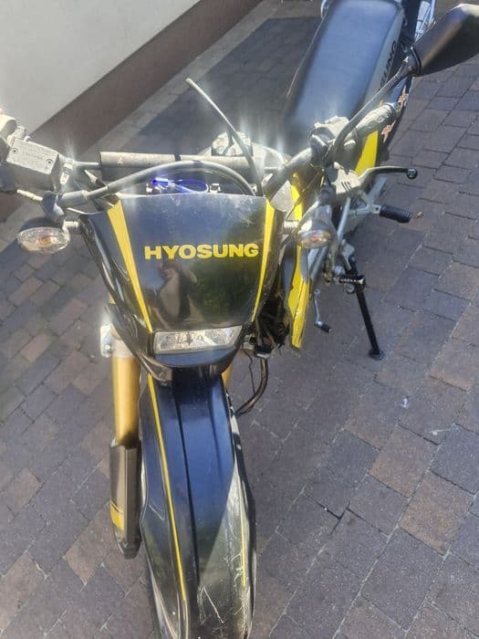 Motocykl Hyosung 125