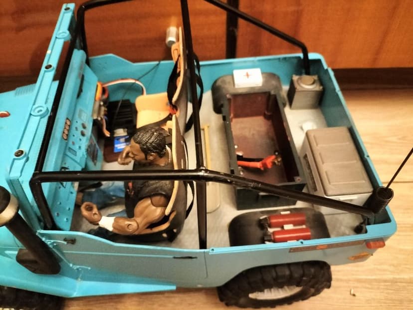 Model rc trial crawler toyota land cruiser 1/10 hard body zamiana