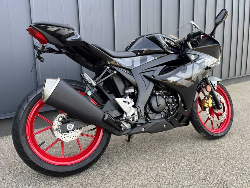 Suzuki GSX-R125 24r Idealny kategoria A1 B YZF-R125 Ninja125 CB125R