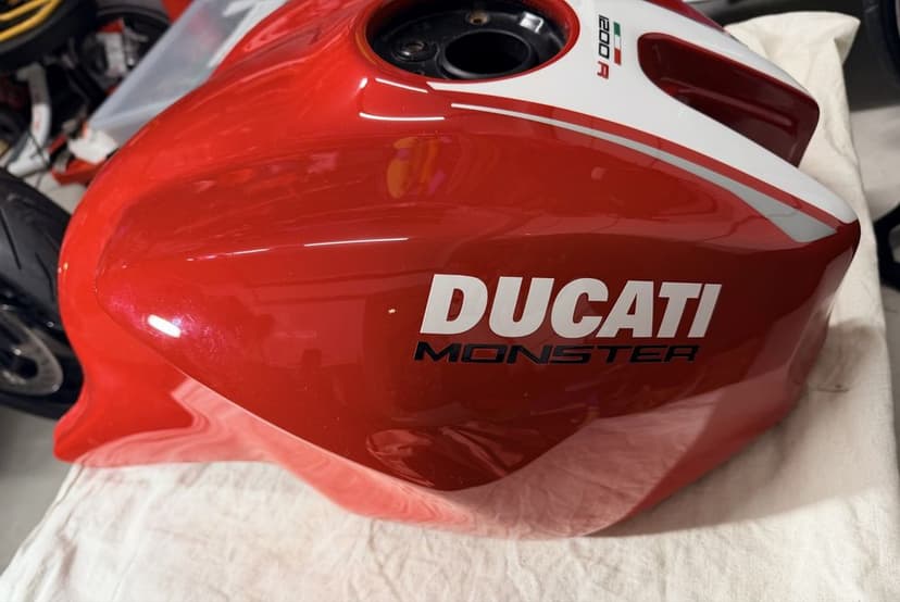 Bak paliwa Ducati Monster 1200R
