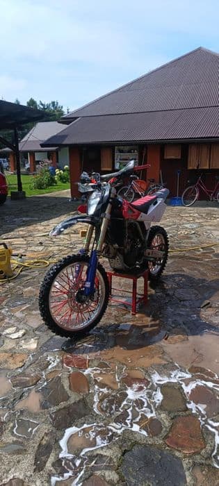 Cross  Husqvarna