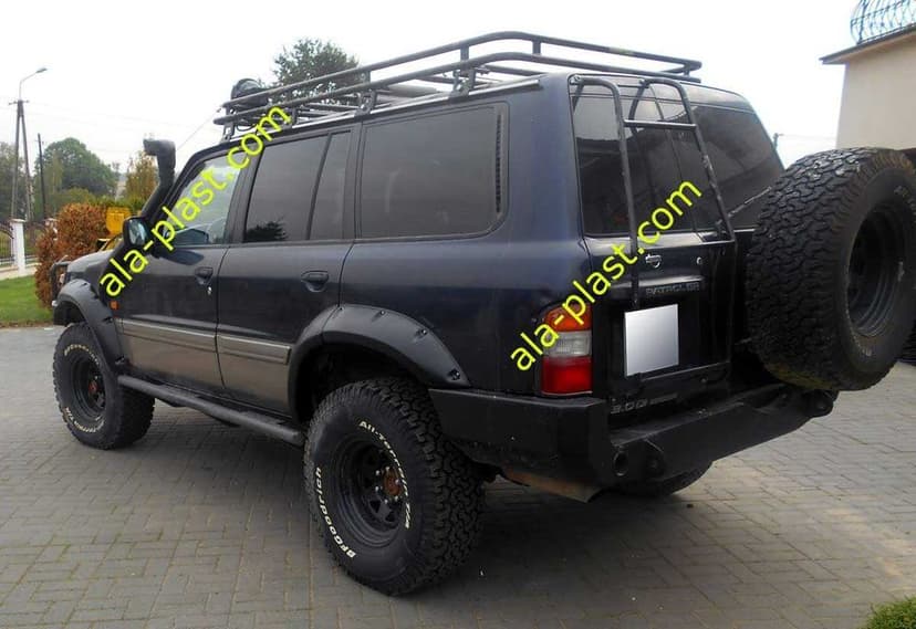 Nissan Patrol Y61 - 5 drzwi krótki GU2 GU3 GR GR2 poszerzenia nadkoli