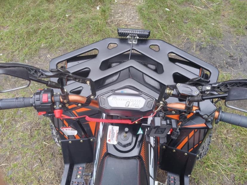 Quad asix commander 125