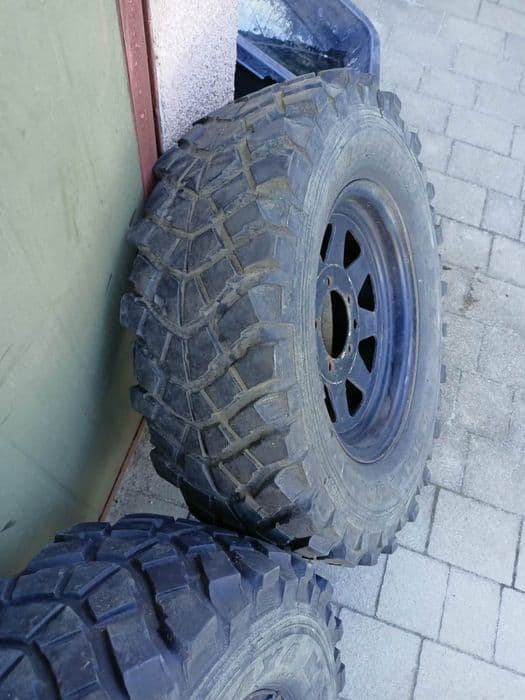 Koła terenowe do Suzuki Samurai /SSprzedam komplet kół terenowych dedykowanych do Suzuki Samurai (pasują też do Vitary / Jimny / Lada Niva).uzuki Vita
