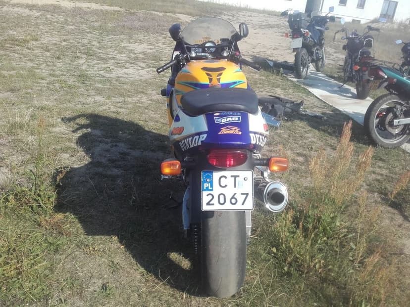 Suzuki gsxr600 gsx-r600 gsxr 600 srad silnik lagi koło tarcza części