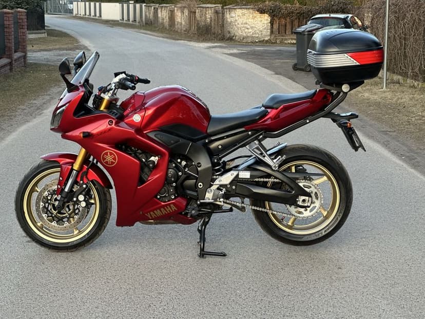 YAMAHA FZ1 Nowe Opony Dominator Kufer Maly Przebieg