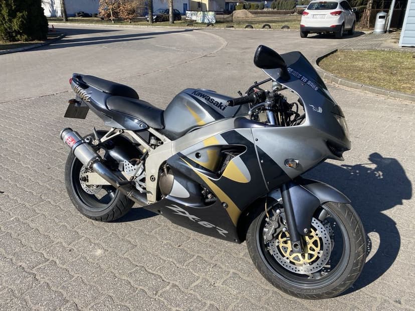 Kawasaki ZX600 zx6r