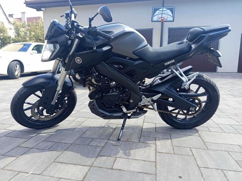 Motocykl Yamaha MT125