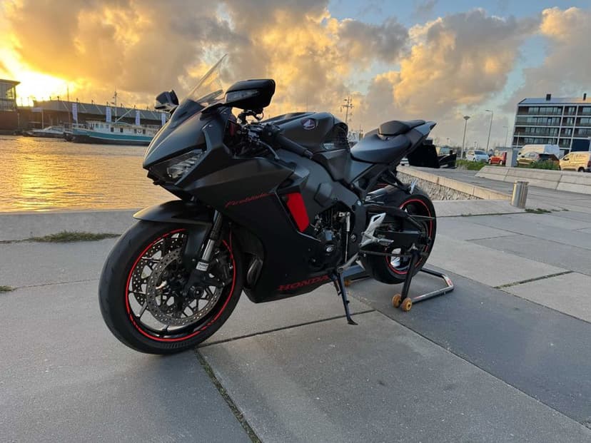 Honda CBR1000RR SC77 2018 | 200+ hp