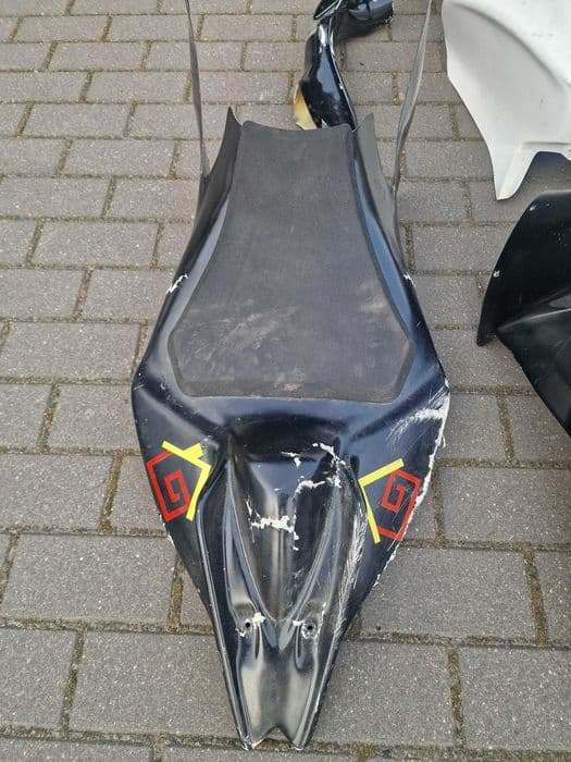 OWIEWKI APRILIA RSV4 / zestaw owiewek RSV4 torowe tor torówka