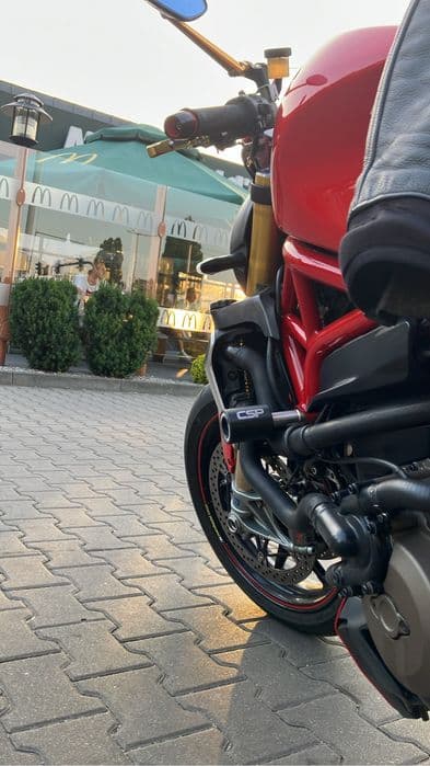 Ducati monster 1200s