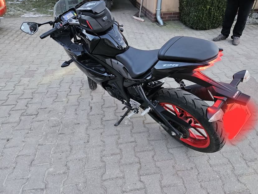 Suzuki gsxr 125 22r kat B i A1 Bardzo ładna ! 8tyś km.