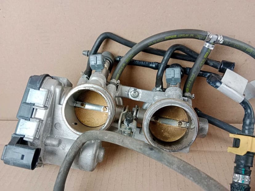 Aprilia RS 660 Przepustnice Przepustnica Odma Wtryski 20-25