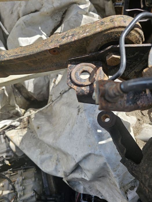 Nissan Patrol Y61 przedni most pochta