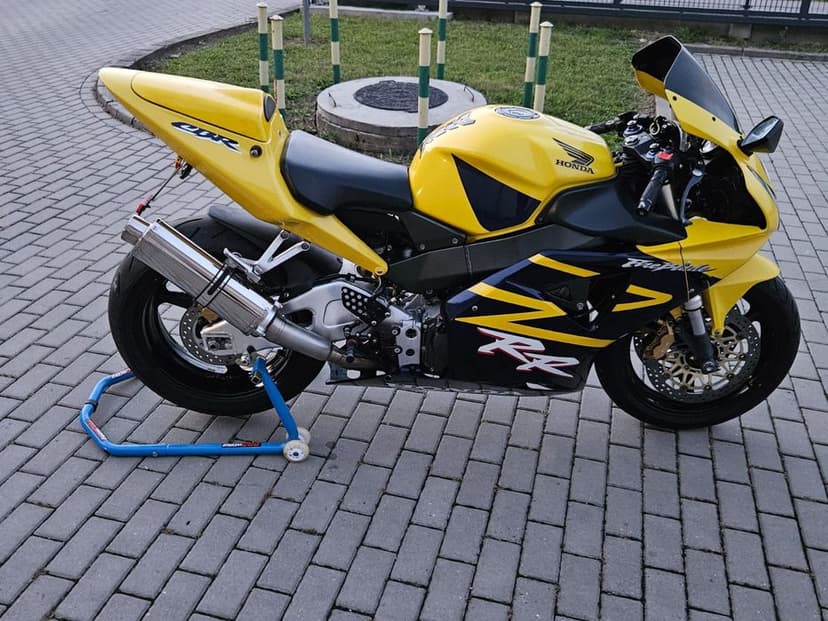 Honda CBR 900RR CBR954  SC50 Fireblade Zadbana Niski przebieg sportowy