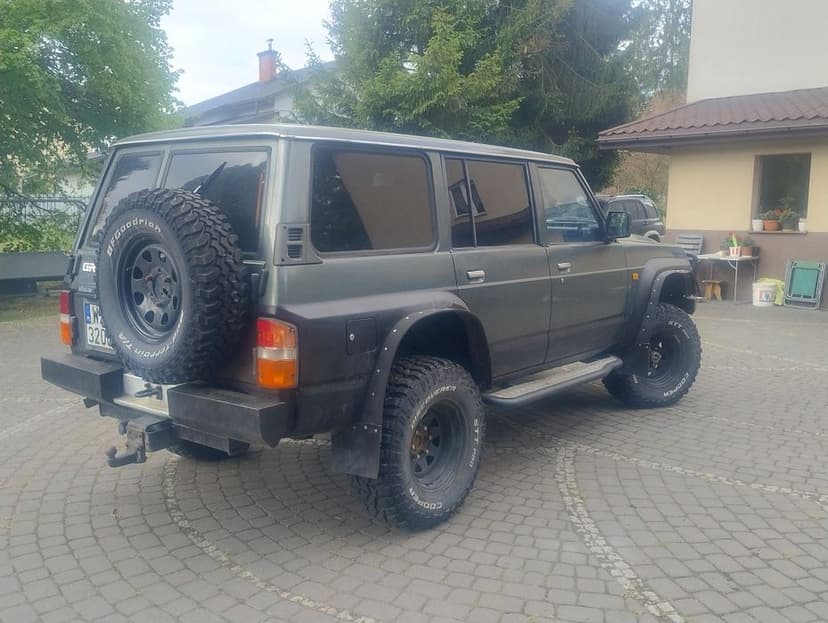 Nissan Patrol Y60