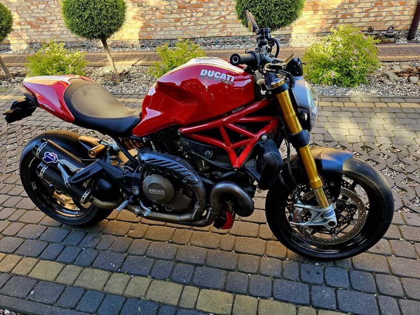 Ducati Monster 1200 S. Tylko 9600 przebiegu .  Sprowadzony z Szwajcari