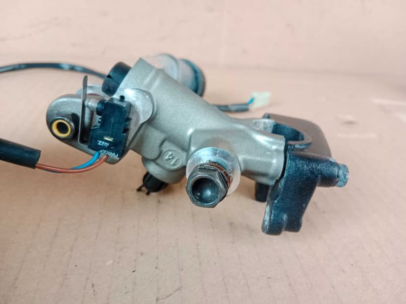 Ducati Multistrada 1200 S Pompa Sprzęgła BREMBO Zbiorniczek 10-15