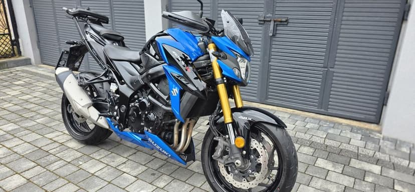 Gsx-s 750*idealny stan*gratisy wartości 2.5tys*bezwypadkowy