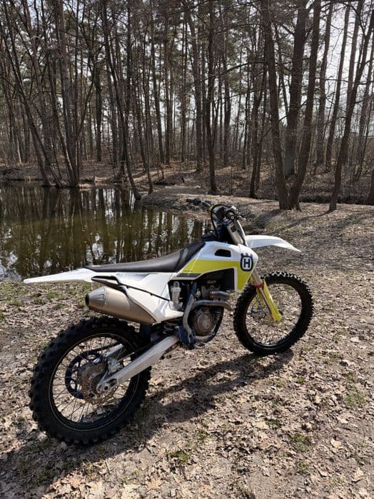 Husqvarna FC 250 (4t), rok 2021
