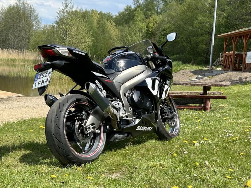 Suzuki gsxr 1000 piekna bezwypadkowy