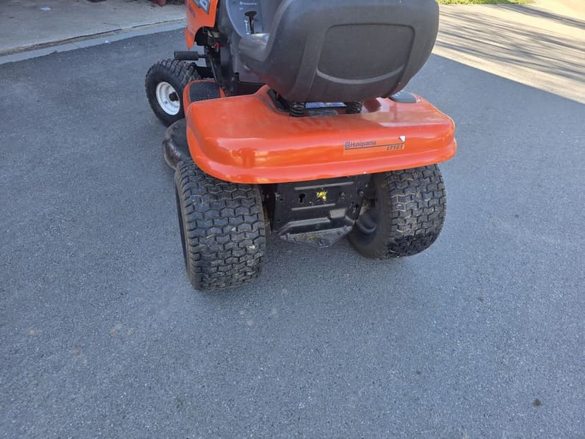 Kosiarka husqvarna lt152