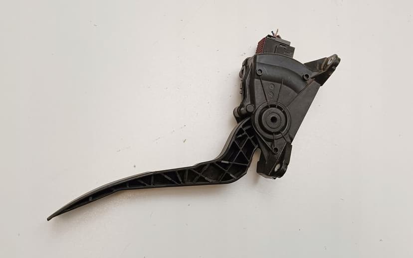 PEDAŁ GAZU POTENCJOMETR NISSAN NAVARA D23