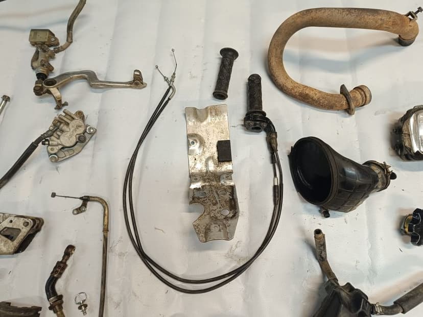 Cześci osłona chłodnica zacisk rolgaz oś Suzuki DRZ DR-Z 400 Y E S SM