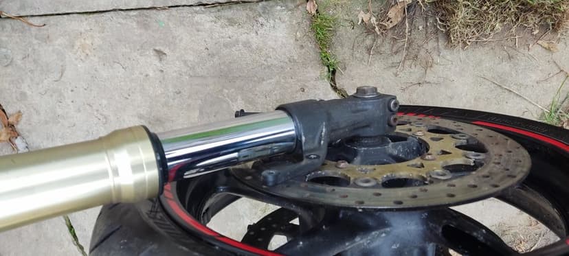 Yamaha r1 rn12 lagi półki komplet
