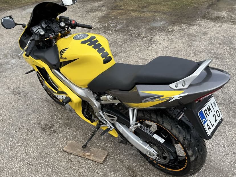 Honda CBR 600 F4i SUPER STAN! 24.000km przebieg! nie F4, sport