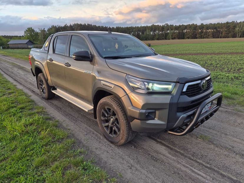 Toyota Hilux Invicible 2.8