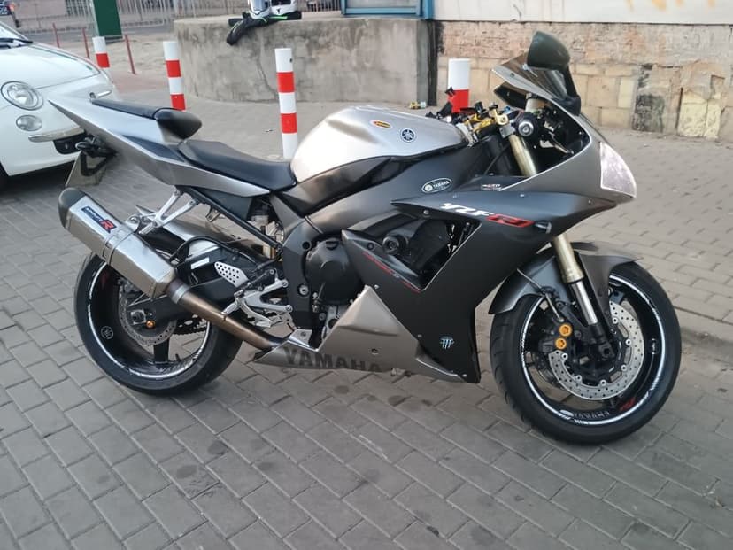 Yamaha R1 RN09 sportowy NOWA CENA