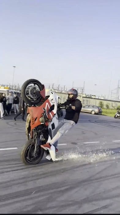 Honda CBR F4i stunt legal nowy silnik