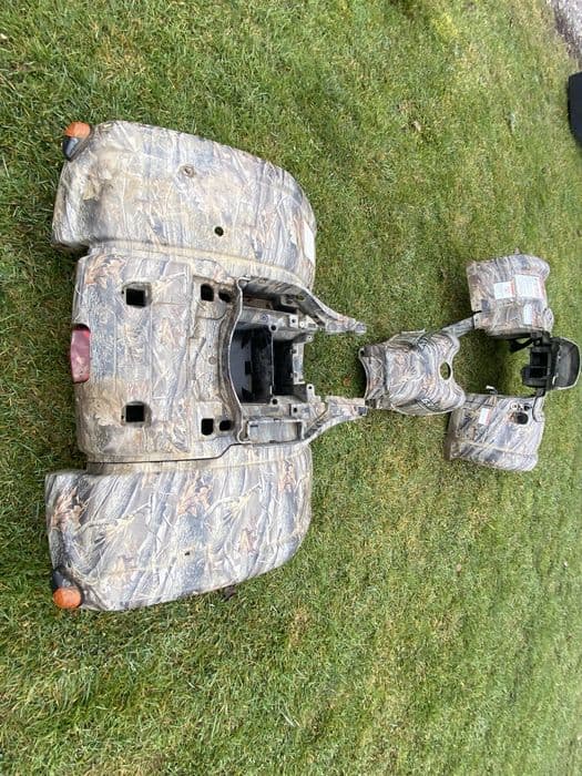 Plastiki obudowy owiewki osłony cam yamaha grizzly 660 Camo