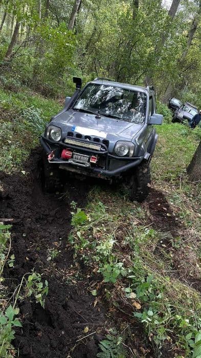 Suzuki Jimny - off-road