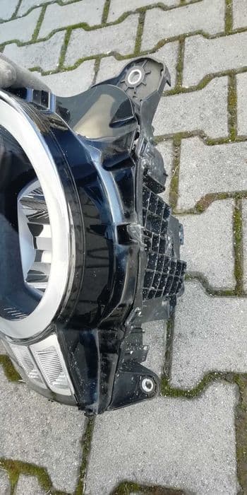 Land Rover DEFENDER 2 II 2021 LAMPA prawa FULL LED reflektor prawy