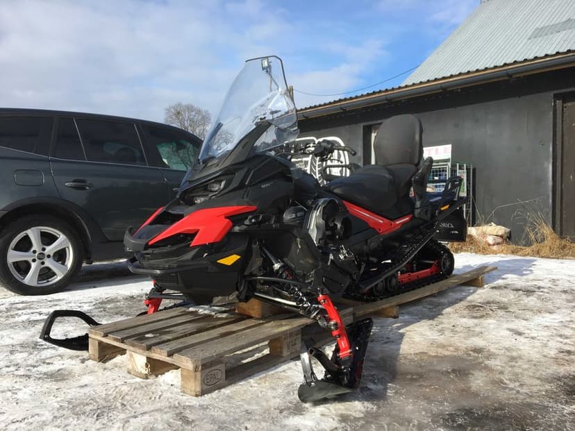 Skuter śnieżny Lynx Adventure LX 600 ACE 2025 model 2026 F-vat