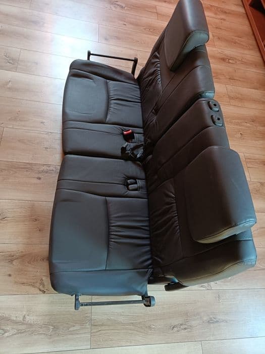 Fotele trzeci rząd toyota land cruiser 2003r.