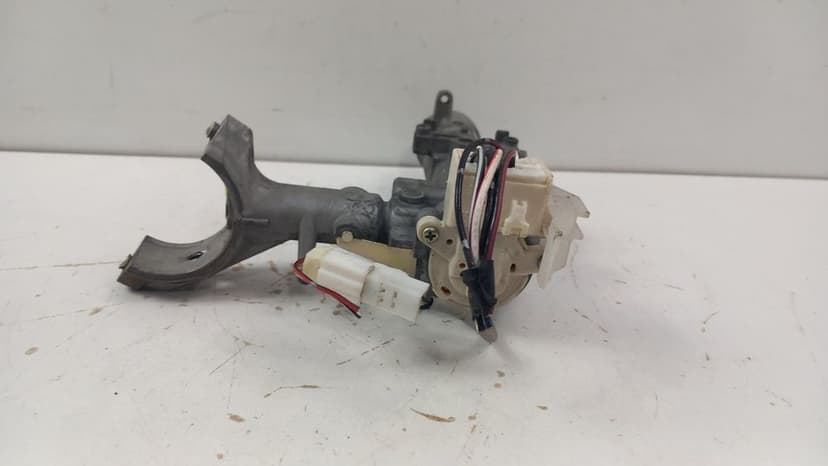 Toyota Land Cruiser  J100 Stacyjka Z Kluczykiem 45020-60-13