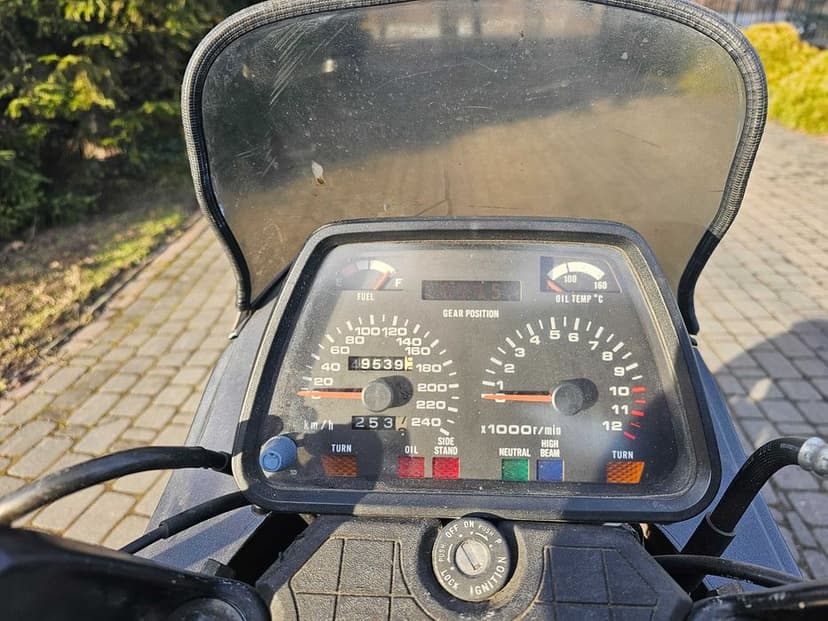 Suzuki GSX 750E olejak z koszem