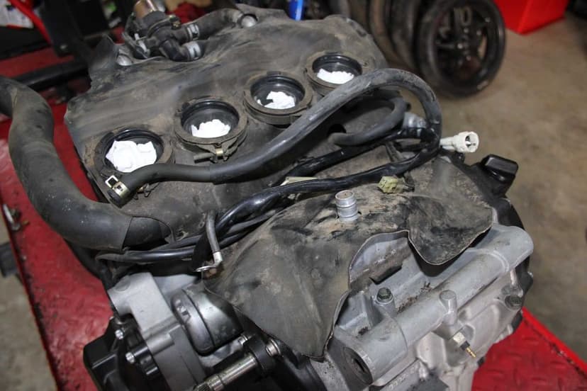 Silnik Skrzynia Biegów Głowica Yamaha R6 5SL RJ05 RJ09 03-05